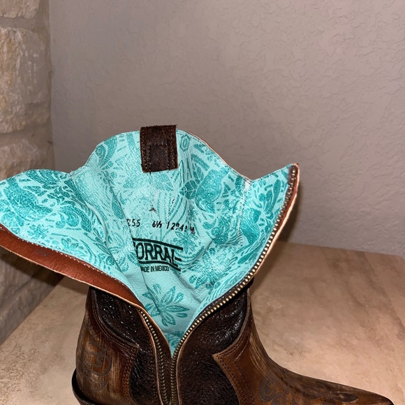 Corral Almond Lamb zipper & Fringe A, size 6.5F never worn - Picture 6 of 6